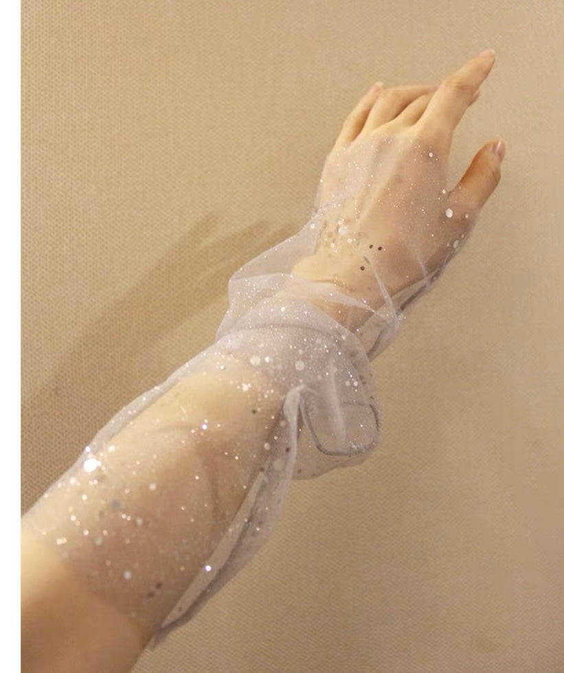 Bride's wedding dress gloves