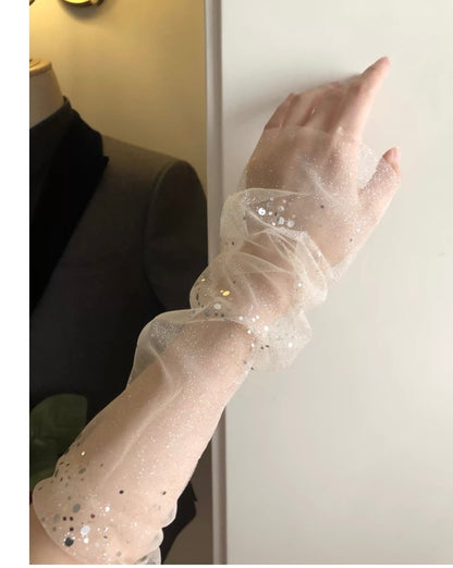 Bride's wedding dress gloves