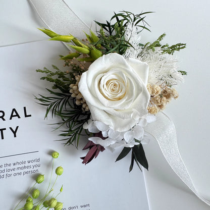 Wedding Preserved Flower Boutonniere Wrist Corsage Real Strawberry Floral Pin for Bride Groom Bridesmaid Groomsman